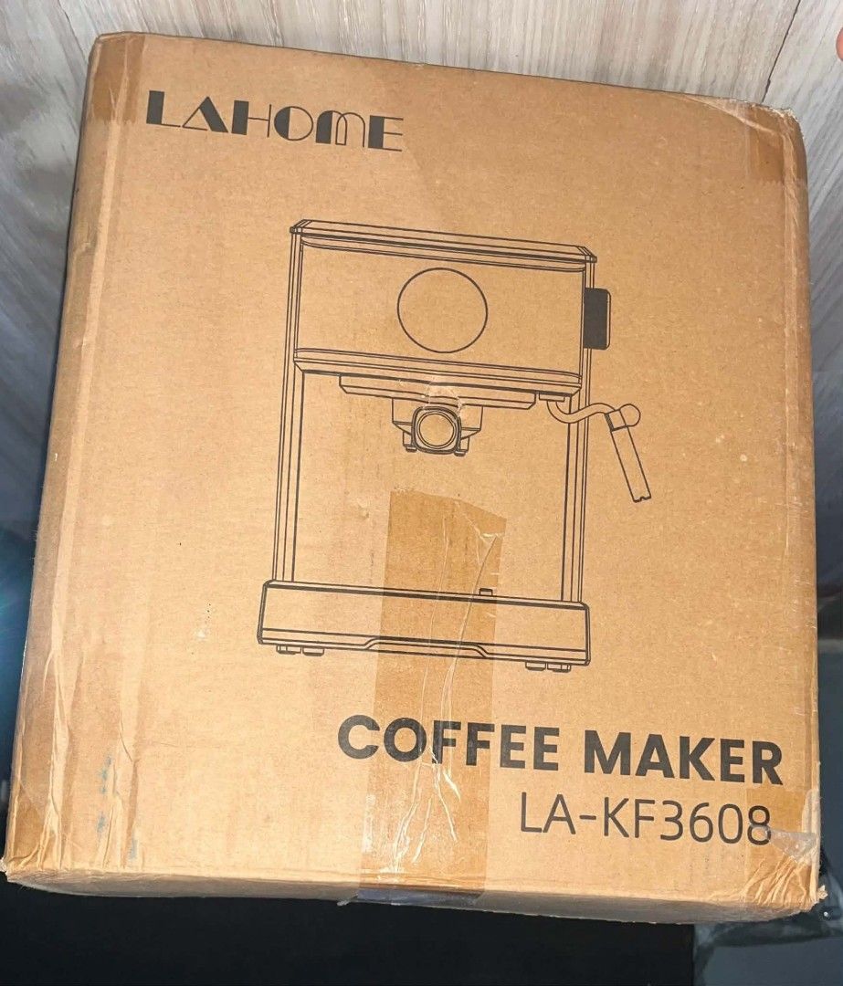COFFEE MAKER / ESPRESSO MACHINE (Category: Coffee Machines & Makers) located in Manila. Submitted by matchakitkat_26 (Listing ID 1456518523, Image 2). Description: Brand New, Unused.