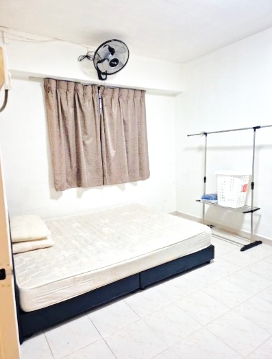 (Category: ) located in . Submitted by your_rental_specialist (Listing ID 1451210992, Image 1). Description: .