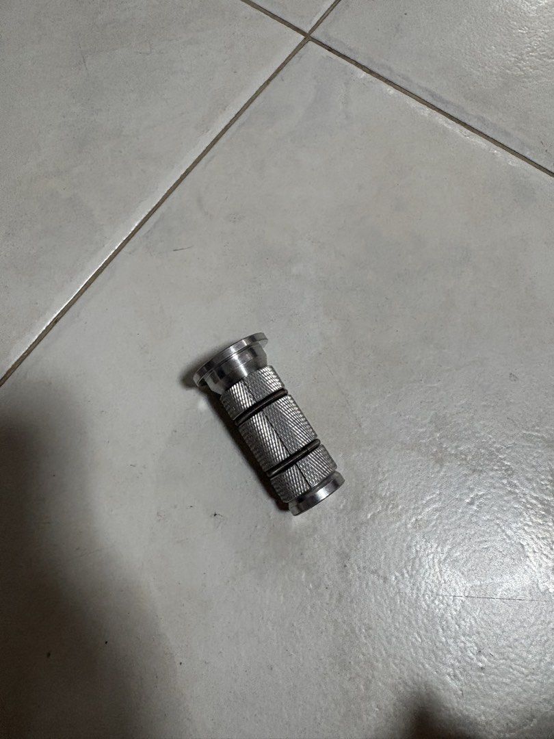 Compression plug (Category: Parts & Accessories) located in Singapore. Submitted by boi101 (Listing ID 1456595970, Image 2). Description: Pm fast deal.