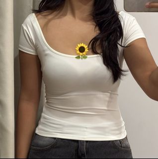 (Category: ) located in . Submitted by buymyclothesplz. (Listing ID 1456512170, Image 1). Description: .