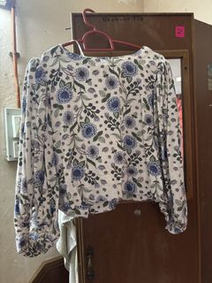 (Category: ) located in . Submitted by rose.wardrobe (Listing ID 1456489271, Image 1). Description: .