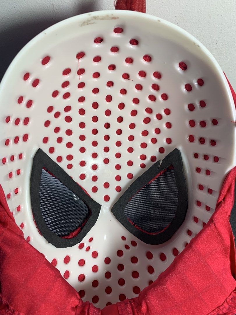 !!RUSH!! Custom The Amazing Spiderman 2 Mask (TASM 2) (Category: Western Merchandise) located in Manila. Submitted by newstorm_4709b8 (Listing ID 1456565781, Image 3). Description: !!RUSH SALE!! 30% OFF! TASM 2 Andrew Garfield Spider-Man Mask Only used once in premiere of BND Custom Magnetic PVC Fan Mesh Lens Added EVA foam for more padding Fabric near the lens if glued onto the faceshell (Can request to glue the fabric to the faceshell) Issues: 