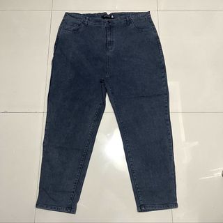 (Category: ) located in . Submitted by b5closet (Listing ID 1456587983, Image 1). Description: .