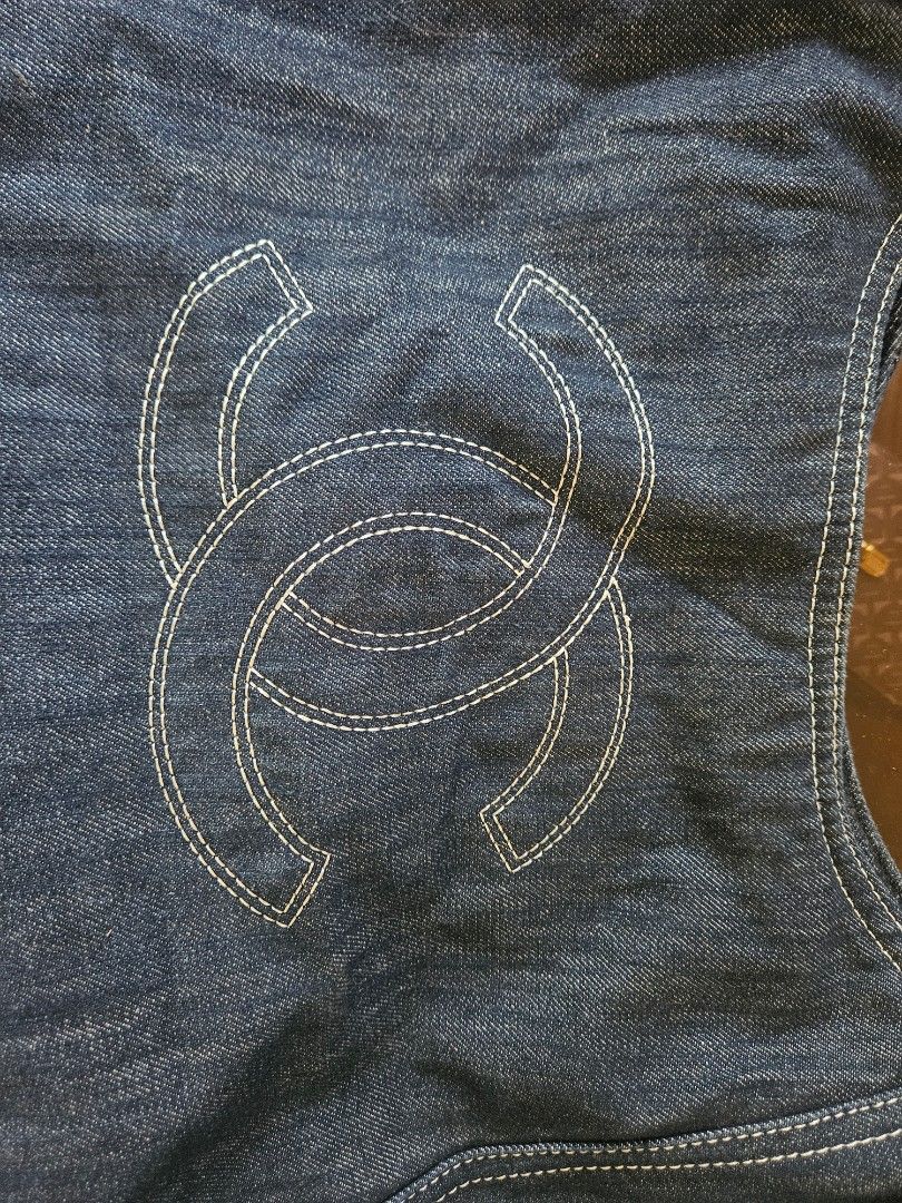 denim Chanel (Category: Luxury Bags & Wallets) located in Zamboanga. Submitted by clayd052 (Listing ID 1456479425, Image 2). Description: large nga.