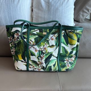（分類：）位於 。 由 tamagotcha 提交（商品編號 1456596215，圖片 1）。簡介： 。
