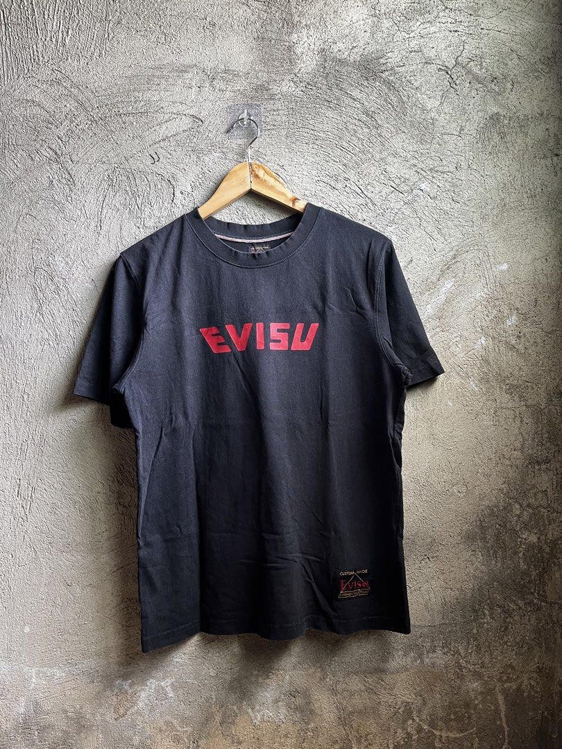 EVISU (Category: Tshirts & Polo Shirts ) located in Cagayan de Oro. Submitted by rewornthriftph (Listing ID 1456445101, Image 3). Description: width: 19 length: 26 small to medium Color rate: 9.5/10 Issue: NONE In EXCELLENT Condition Payment Methods: GCASH/JNT PLS MANAGE YOUR EXPECTATIONS. THRIFT ITEMS, NO CANCELLATION ₱400.