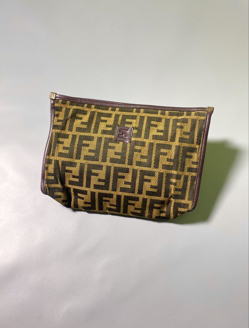 Fendi Monogram Clutch Bag (Category: Luxury Bags & Wallets) located in Las Pinas. Submitted by reluxearchive (Listing ID 1456592448, Image 1). Description: Fendi Monogram Clutch Bag Measurements ( Inches ) Width : 8 Length : 6 Condition : 10/10 Color Rate : 10/10 Flaws / Issues : None Price : 2000 📍100 % Authentic 📍What you see is what you get 🚚 Lbc | J&t | Lalamove | Dhl.