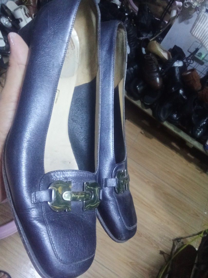 Ferragamo sandals (Category: Luxury Accessories) located in Koronadal. Submitted by glads08089 (Listing ID 1456515178, Image 2). Description: Ferragamo sandals size 6 in tag kasya 36.5.
