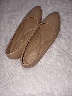 (Category: ) located in . Submitted by ak_closet5621 (Listing ID 1456592686, Image 1). Description: .
