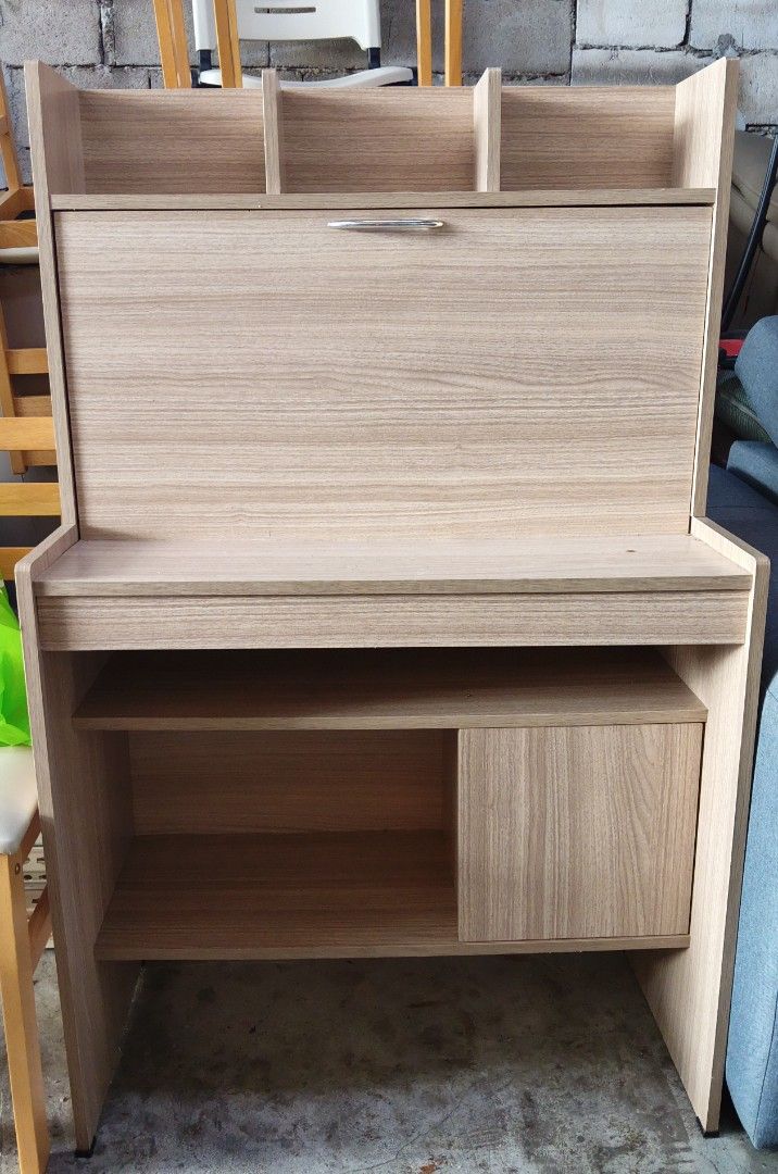Foldable Study Desk (Category: Tables & Sets) located in Gombak. Submitted by sham77.7 (Listing ID 1456462984, Image 1). Description: self-pic up area ampang.