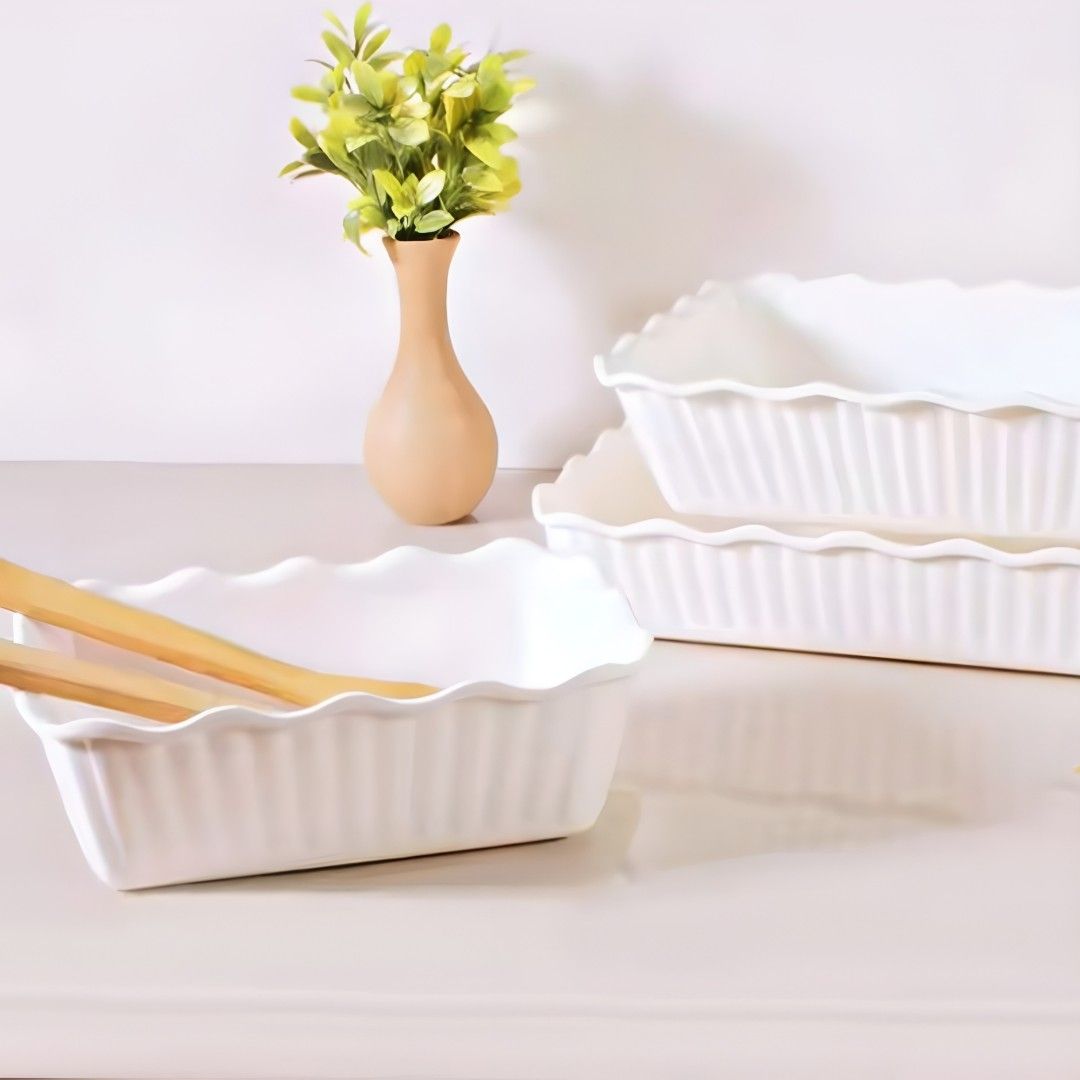 Food server (3pcs) (Category: Bakeware) located in Taguig. Submitted by apzdeclutter (Listing ID 1456475353, Image 1). Description: Message me if interested 📩 .