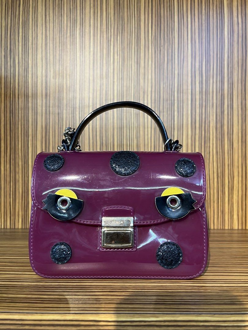 Furla Candy Tweet Sugar mini red bag (Category: Cross-body Bags) located in Quezon City. Submitted by brand.selection (Listing ID 1456543895, Image 3). Description: Candy Tweet Sugar mini red bag.
