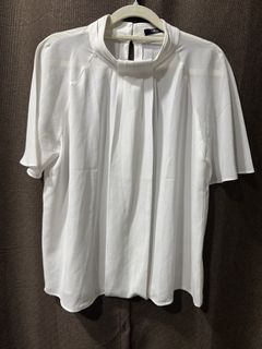 (Category: ) located in . Submitted by thehiddenwardrobe (Listing ID 1456570724, Image 1). Description: .