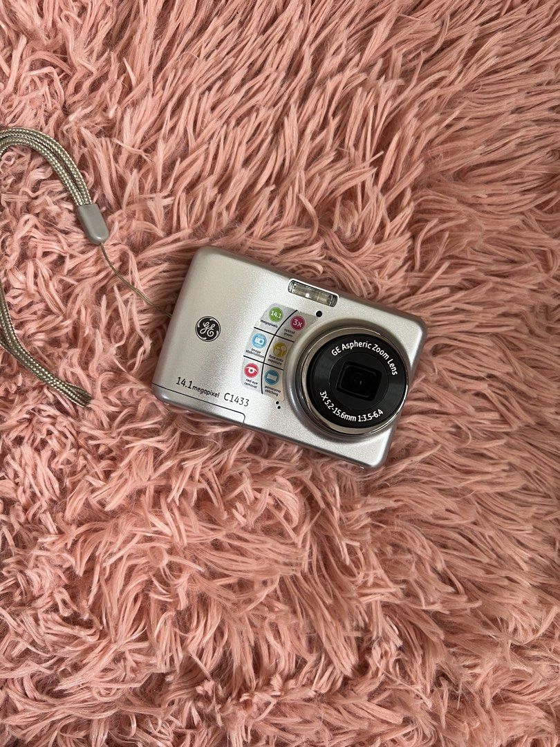 GE C1433 (Category: Cameras) located in Quezon, Nueva Vizcaya. Submitted by _shey.03 (Listing ID 1456491433, Image 1). Description: 🍒 GE C1433 🏷️ 2,999 𑣲 12.2 Megapixels 𑣲 3x Optical Zoom 𑣲 All buttons working 𑣲 9/10 body condition Issue: 𑣲 LCD Leak Inclusions: Unit, Battery, SD Card, Strap, Freebies 📍 Fairview, QC MOP: Gcash or Cash on meet-up MOD: Meetup, Lalamove, and LBC .
