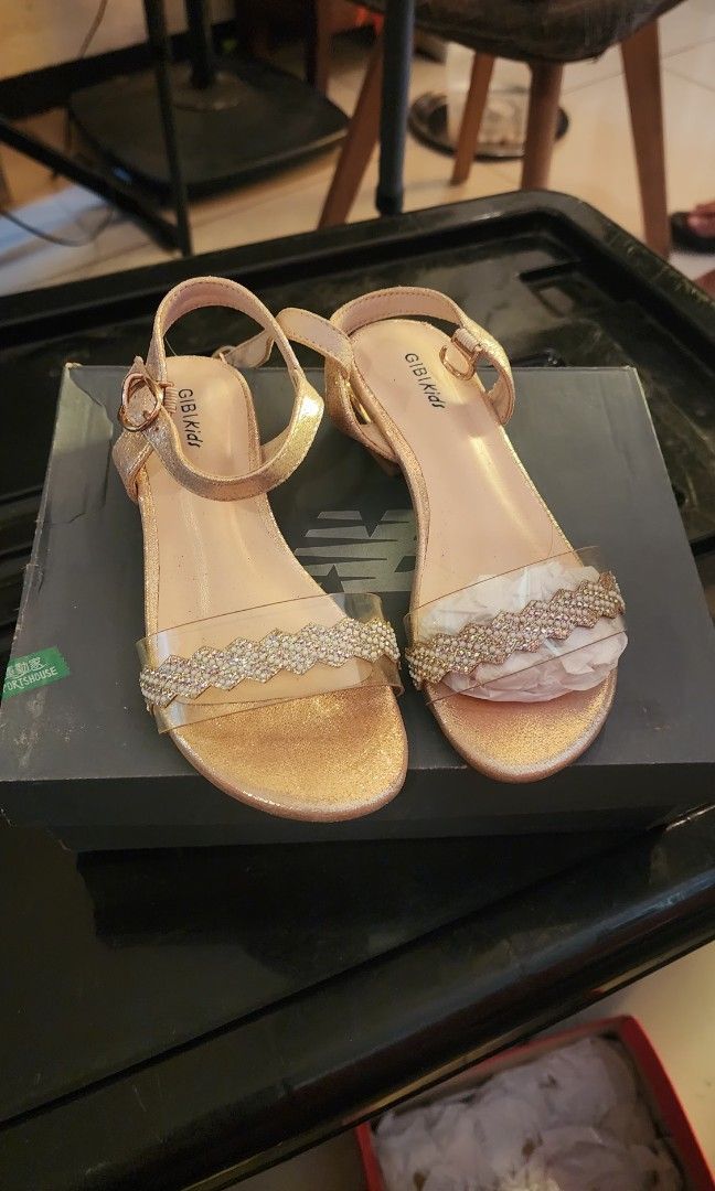 Gibi kids sandals (Category: Babies & Kids Fashion) located in Quezon City. Submitted by limchenjavier (Listing ID 1456540420, Image 1). Description: gibi kids sandals good as new no flaws.