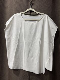 (Category: ) located in . Submitted by thehiddenwardrobe (Listing ID 1456571896, Image 1). Description: .