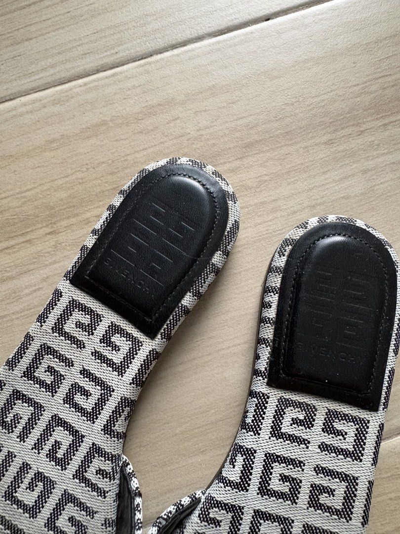 Givenchy Slides (Size 35 = 22.5cm) (Category: Sneakers & Footwear) located in Quezon City. Submitted by kaaat15 (Listing ID 1456522589, Image 2). Description: Slightly used With box & dustbag.