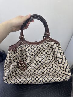 （分類：）位於 。 由 iluxuryvintage 提交（商品編號 1456528165，圖片 1）。簡介： 。