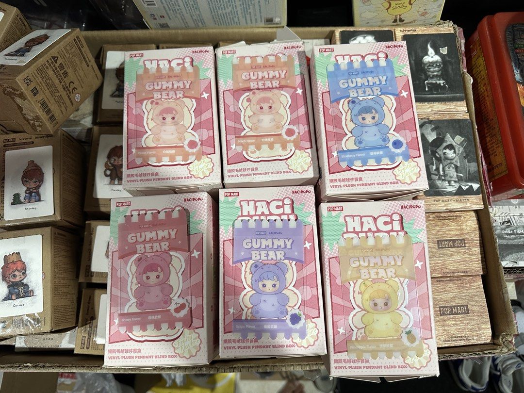 Hacipupu Gummy bear Brandnew (Category: Designer & Blind Box Toys) located in Manila. Submitted by lebronlabubu (Listing ID 1456549472, Image 1). Description: Cherry 800 Peach 750 damaged box 700 Pineapple 700 Blueberry 700 Grapes 700.