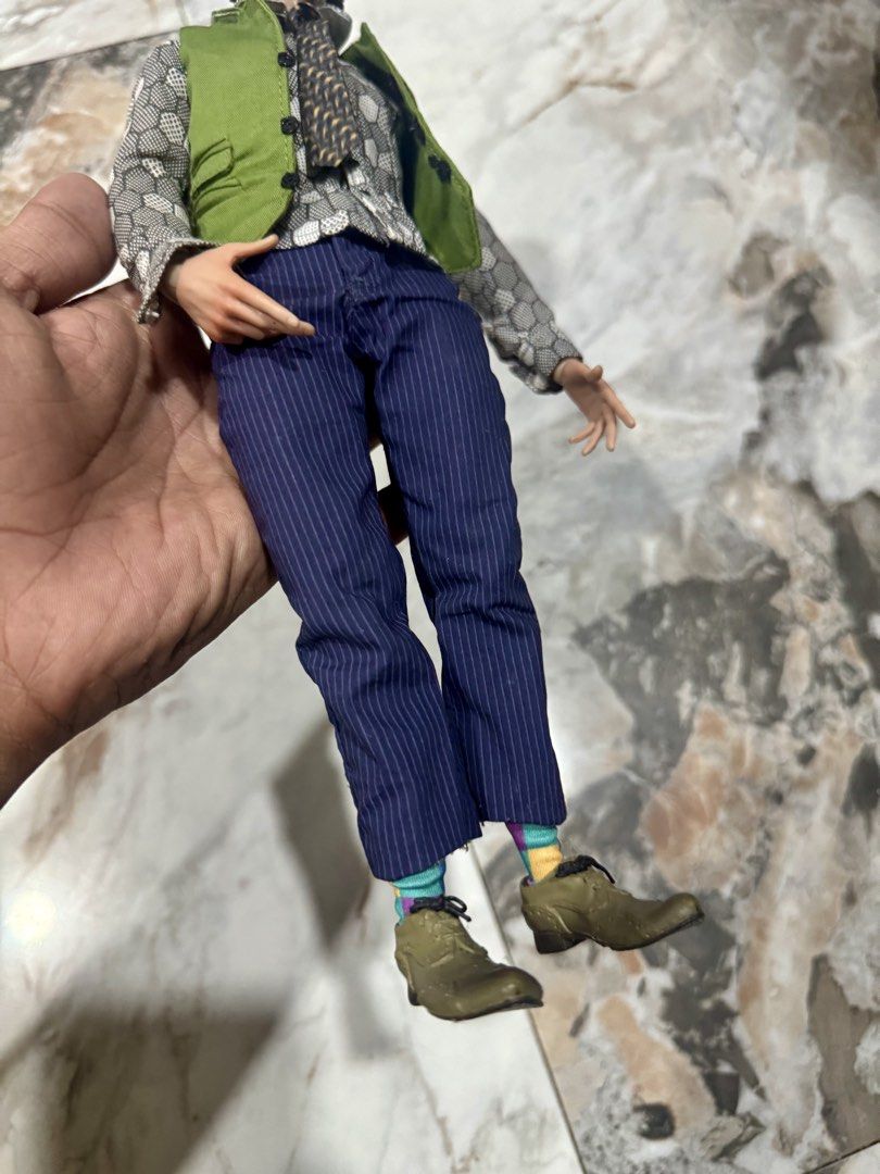 Heath ledger Joker 1:6 (Category: Figurines & Statues) located in Paranaque City. Submitted by icko007 (Listing ID 1456529235, Image 3). Description: Heath ledger Joker 1:6 Price 3.2k No Rush Shipping/ Dibs Now Pay now Location Paranaque Payment Gcash/Bpi Shipping Lalamove/Lbc Buyers Risk / Fee ‼️Seller is not responsible for: lost, stolen, or damaged packages..