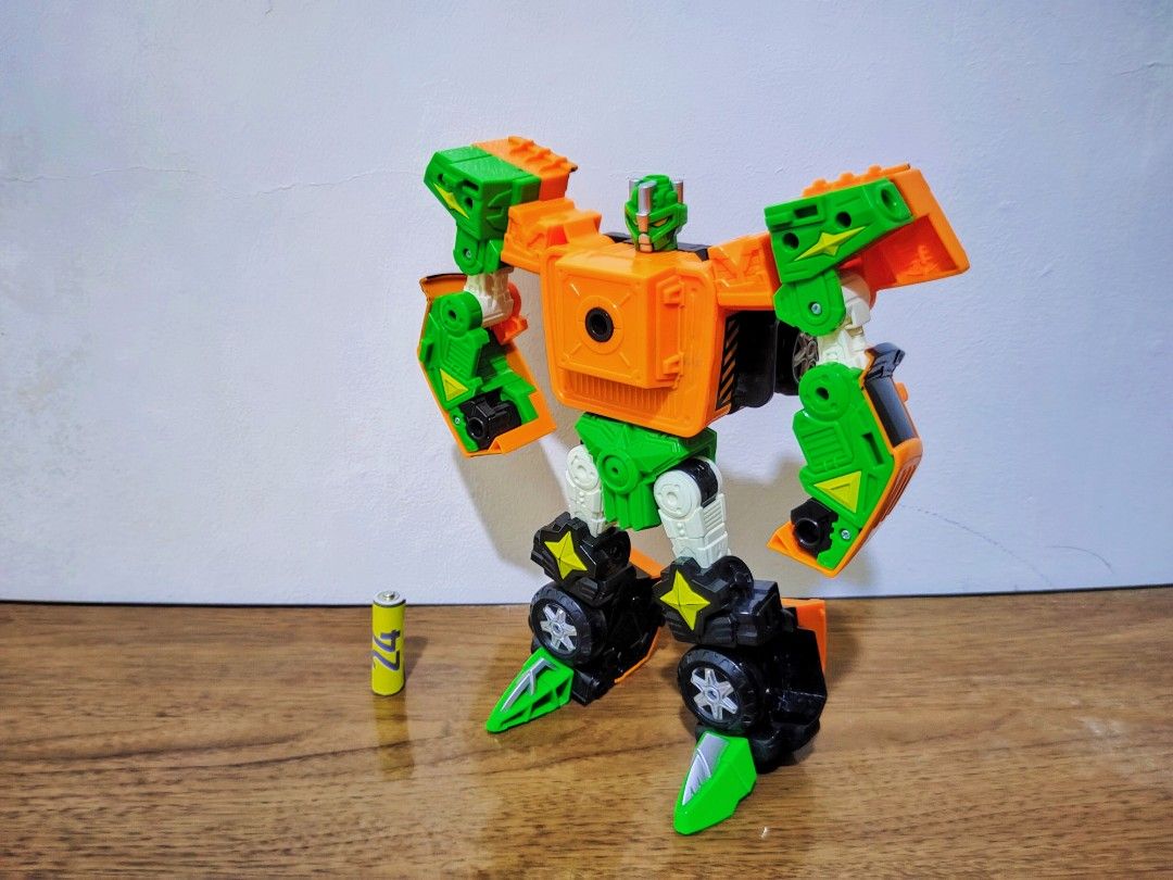 Hello Carbot SPINNABLE Transforming Robot (Category: Interactive Toys) located in Paranaque City. Submitted by corner24 (Listing ID 1456554706, Image 1). Description: What you see is what you get (AS IS) 2nd Hand Condition, Expect sign of usage See photos for actual Condition No other accessories included ❌ No Box❌ No Reservation/ 1st to Pay Basis Korean/Japan Surplus *Original *Excellent quality *Pls manage your expectations *Onhand and ready to