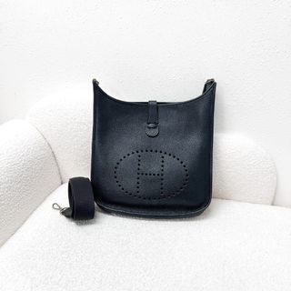 （分類：）位於 。 由 luxe.station22 提交（商品編號 1456563466，圖片 1）。簡介： 。