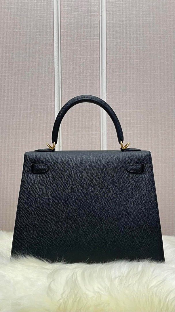 Hermes Kelly 25 (Category: Luxury Bags & Wallets) located in Taguig. Submitted by zhuluxeitems (Listing ID 1456592060, Image 2). Description: Brandnew Hermes Kelly 25 Black Stamp Z Gold Hardware Complete Inclusions with original receipt Pick up BGC Taguig .