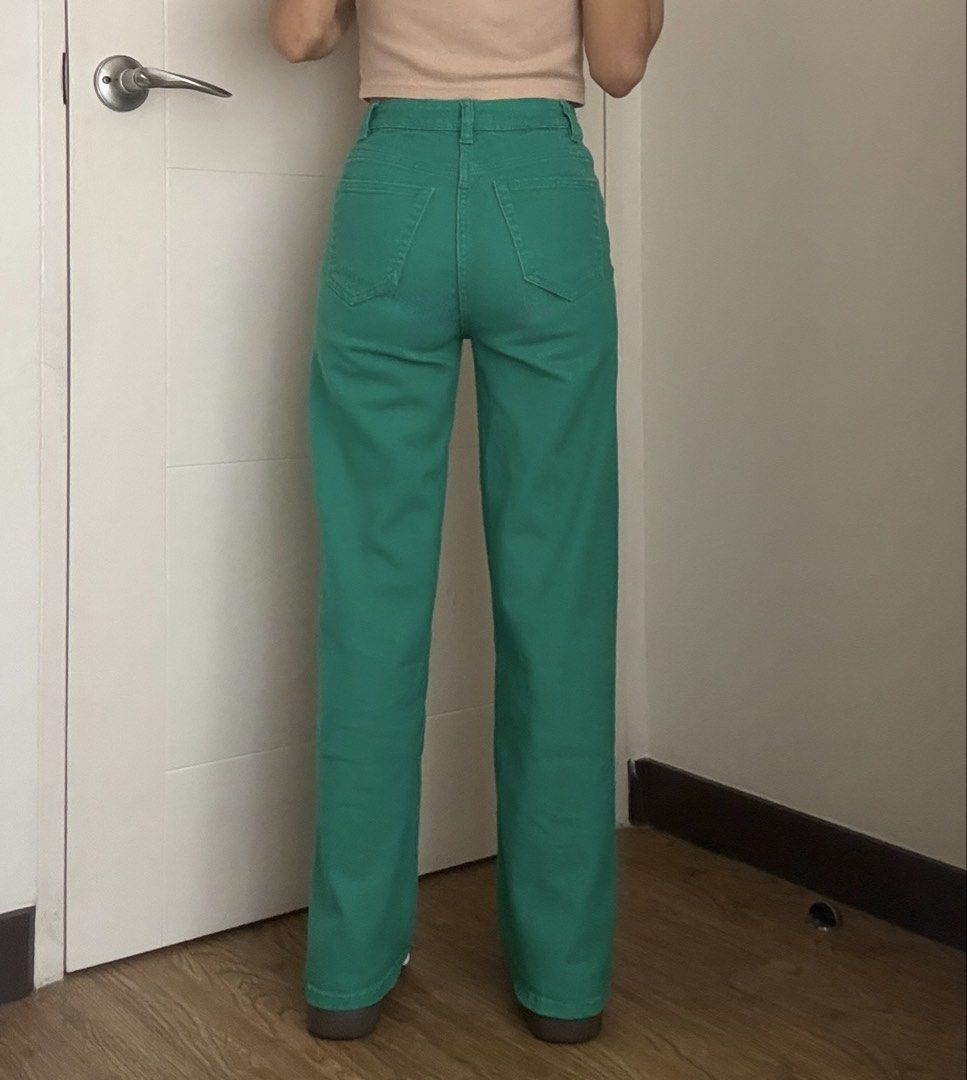 H&M Green Wide Leg Jeans (Category: Jeans) located in Mandaluyong City. Submitted by anj_declutters (Listing ID 1456439811, Image 2). Description: - Brand: Divided by H&M - Style: Wide leg jeans - Fit: High waisted, straight leg cut - Material: 100% Cotton - Features: Versatile staple piece, easy to style.