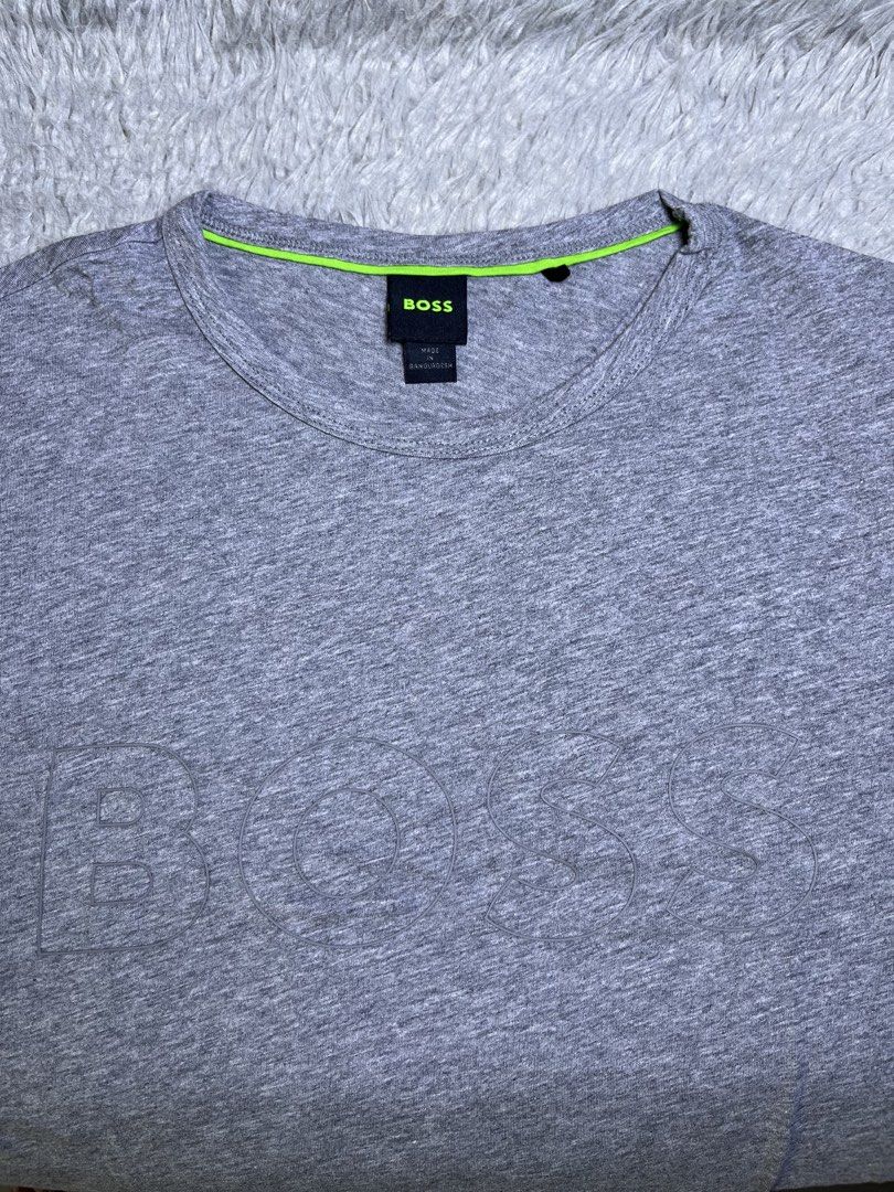 Hugo Boss Gray T-Shirt (Category: Tshirts & Polo Shirts ) located in Bulacan. Submitted by stacksonracks_ph (Listing ID 1456442561, Image 3). Description: Hugo Boss Gray T-Shirt Size: Small.
