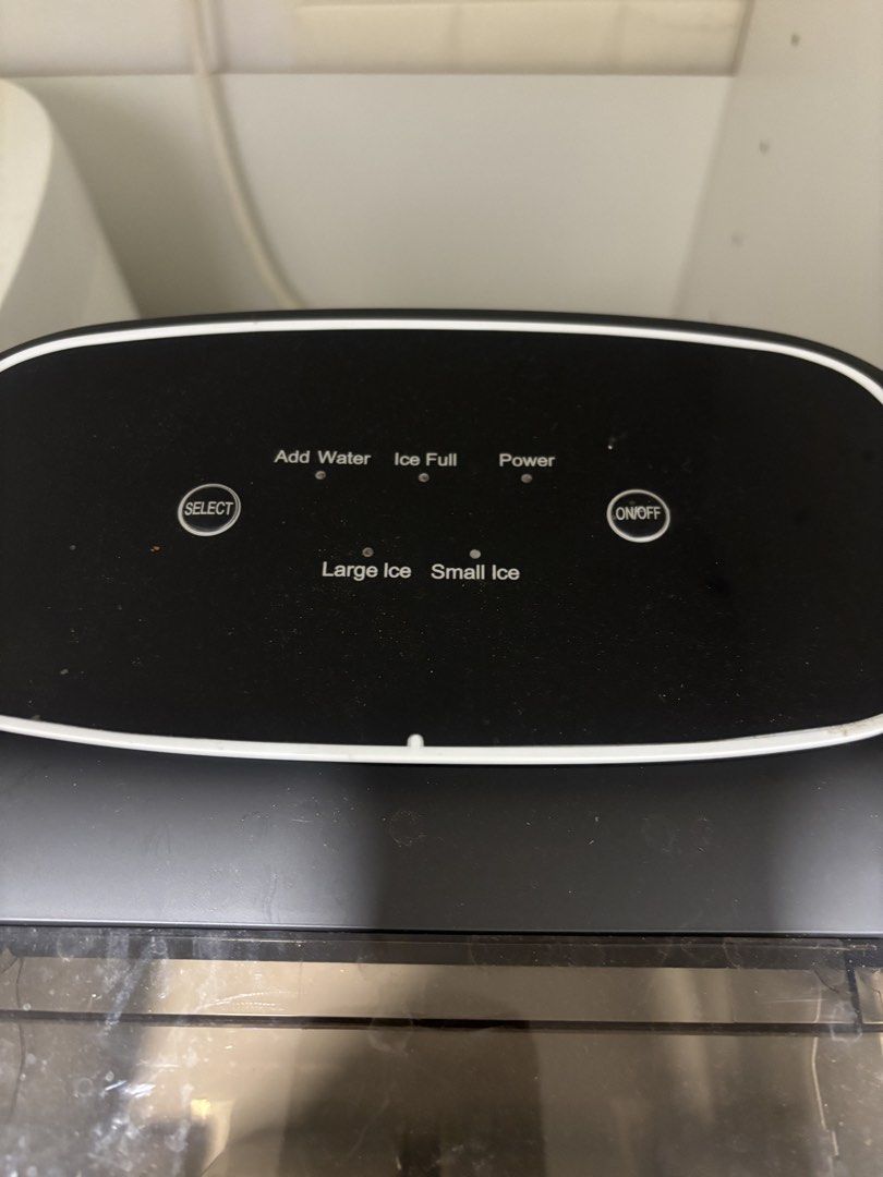 Ice maker (Category: Other Kitchen Appliances) located in Shah Alam. Submitted by hafiznyn (Listing ID 1456576370, Image 3). Description: Swiss thomas ice maker Self pickup only (Idaman BSP).