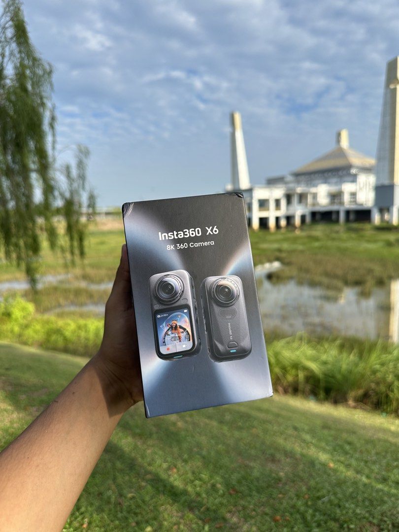 INSTA360 X6 NEW (BASIC) (Category: Cameras) located in Kuala Terengganu. Submitted by amiroldaus (Listing ID 1456451501, Image 2). Description: INSTA360 X6 NEW (BASIC) - Sealed belom buka . Prefer COD . 📍Kuala Terengganu / Kuala Nerus Ws 019-9908656.