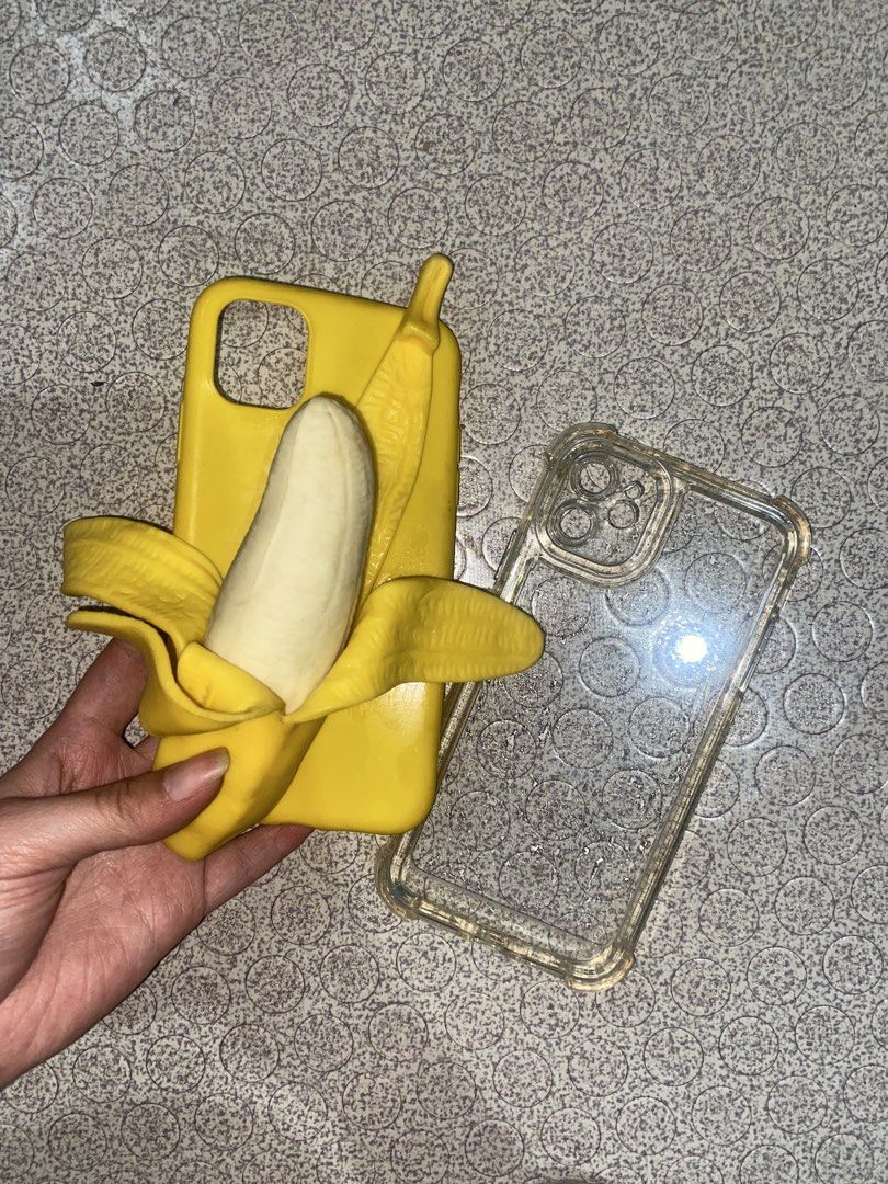 Iphone 11 Phone cases (Category: Cases & Sleeves) located in Manila. Submitted by teypags (Listing ID 1456551717, Image 2). Description: For Iphone 11 only 50 pesos each 200 take all.