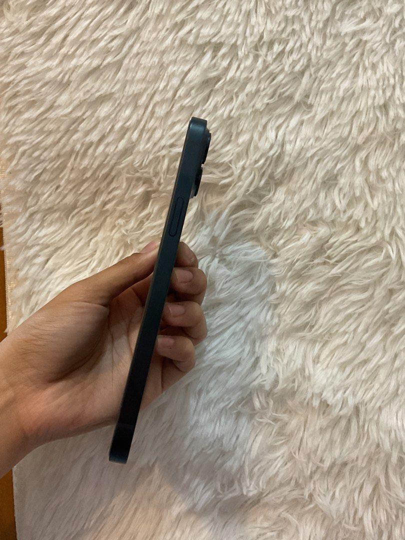 Iphone 14 plus midnight (Category: iPhone 14 Series) located in Bayombong. Submitted by daphnejanelle (Listing ID 1456569730, Image 2). Description: -ZP/A variant NTC ito palang goods na -no history of repair orig all parts/no issues just small paint chips gawa ng phone case huhu pero no dents po swear -personal phone -makunat pa to chat nalang po kayo for about phone detailss -free cases and may tempered glass installed na din -Can negotiate if 