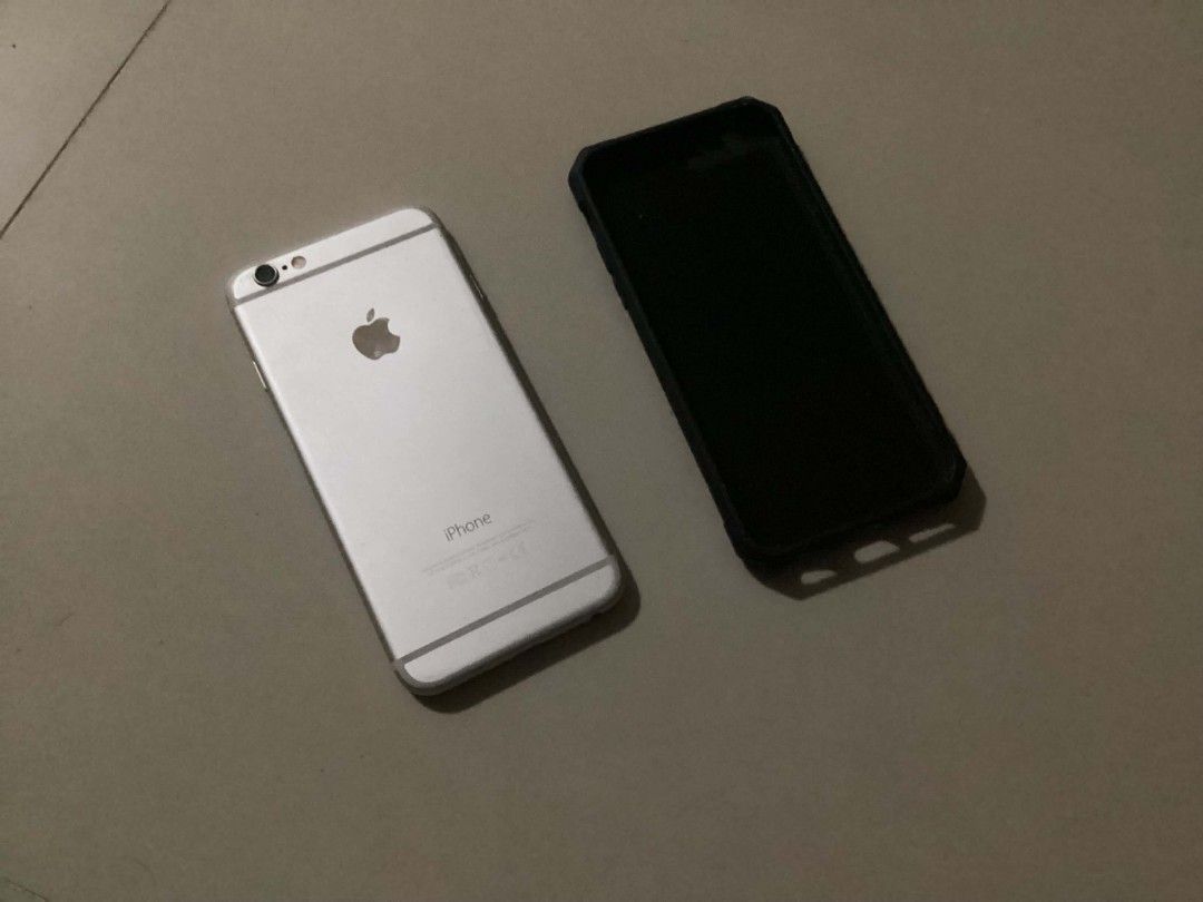 iPhone 6 (Category: iPhone 6 Series) located in Paranaque City. Submitted by jika_ (Listing ID 1456579228, Image 2). Description: storage: 128 gb bypassed (you can reset but papa bypass niyo ulit) no issues sa camera and sounds nagghost touch pero napipindot pa naman yung screen (need palitan ng LCD) open line (working with any sim card) Free case Free tempered glass (already installed) Newly replaced battery negotiable Loc: Makati, Parañaque ope
