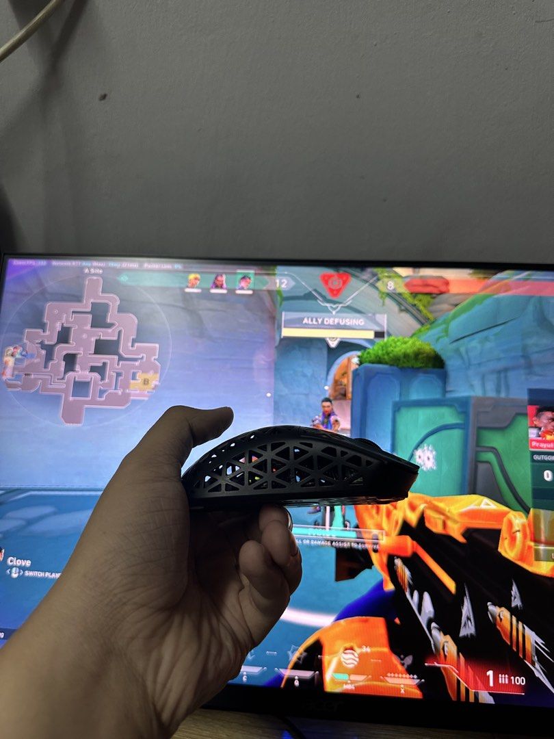 IPI Float (Category: Mouse & Mousepads) located in Kuantan. Submitted by ijuuuu82 (Listing ID 1456552928, Image 3). Description: The mouse condition is prestine, 9/10, used for like 7 months, - Got Box too -Skates after market Reason to sell : To small for my big ahh hand.