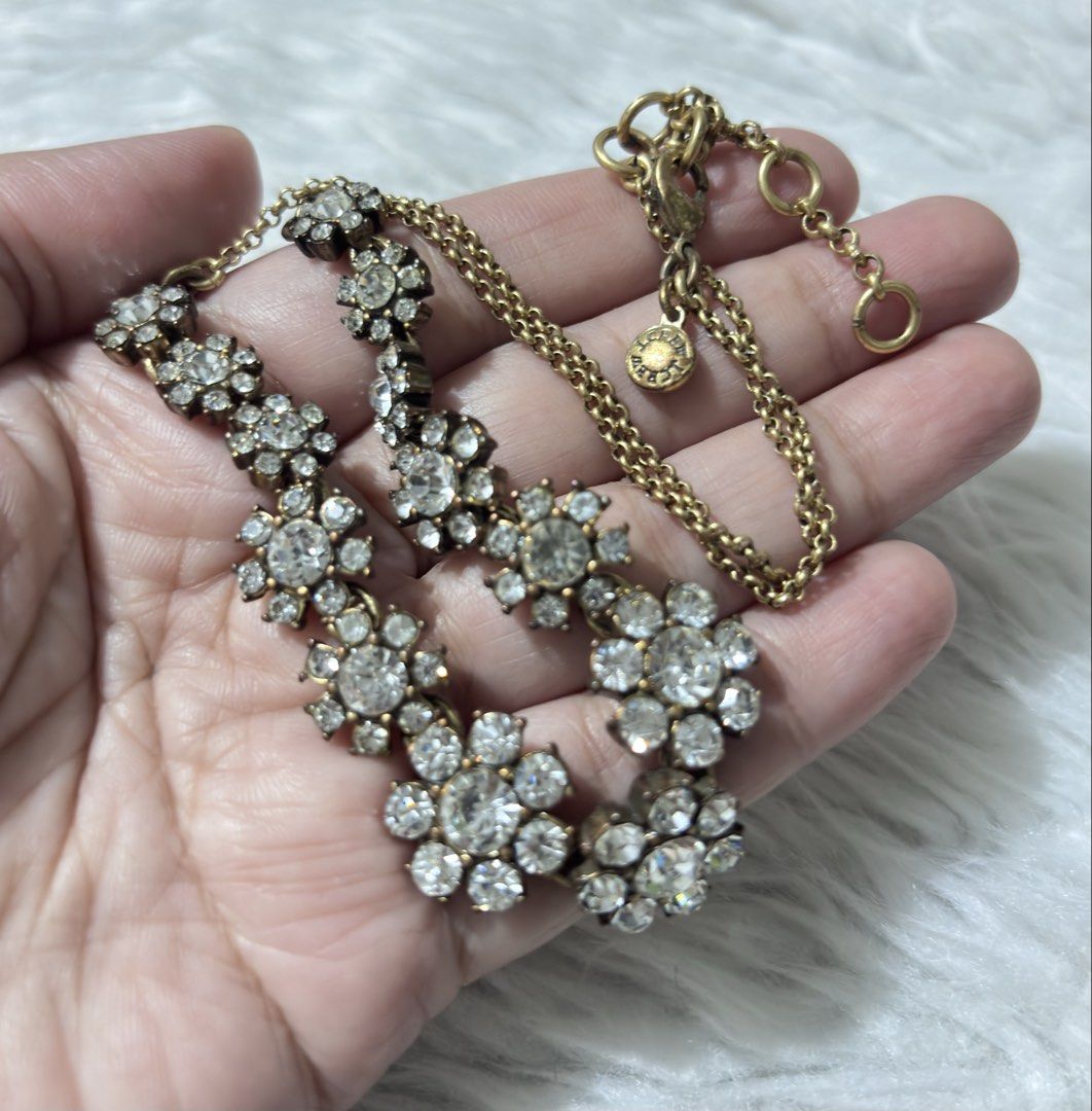 j.crew Choker Necklace (Category: Necklaces) located in Paranaque City. Submitted by dalle_closet (Listing ID 1456489647, Image 3). Description: length: 16-18 inches.