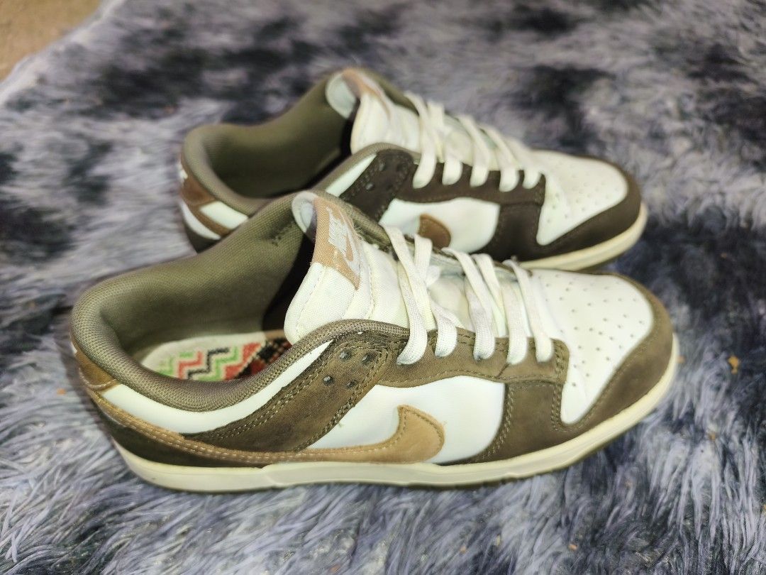 Jordan Low Medium olive green (Category: Sneakers) located in Manila. Submitted by daveang222 (Listing ID 1456474438, Image 3). Description: Jordan Low Medium olive green Size 7 eur 40 cm 25 1000 + sf.