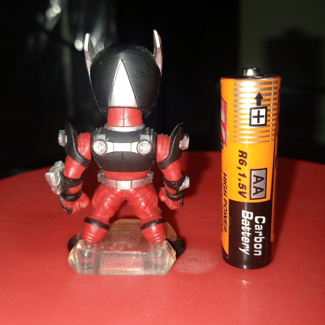 Kamen Rider Chibi Figure (Category: Figurines & Statues) located in Binan City. Submitted by kaithrifting (Listing ID 1456517687, Image 2). Description: - Adorable Kamen Rider chibi figure - Comes with a clear display base - Ideal for collectors and fans of the series - Compact size, perfect for desk or shelf display - Battery included in photo for size reference.
