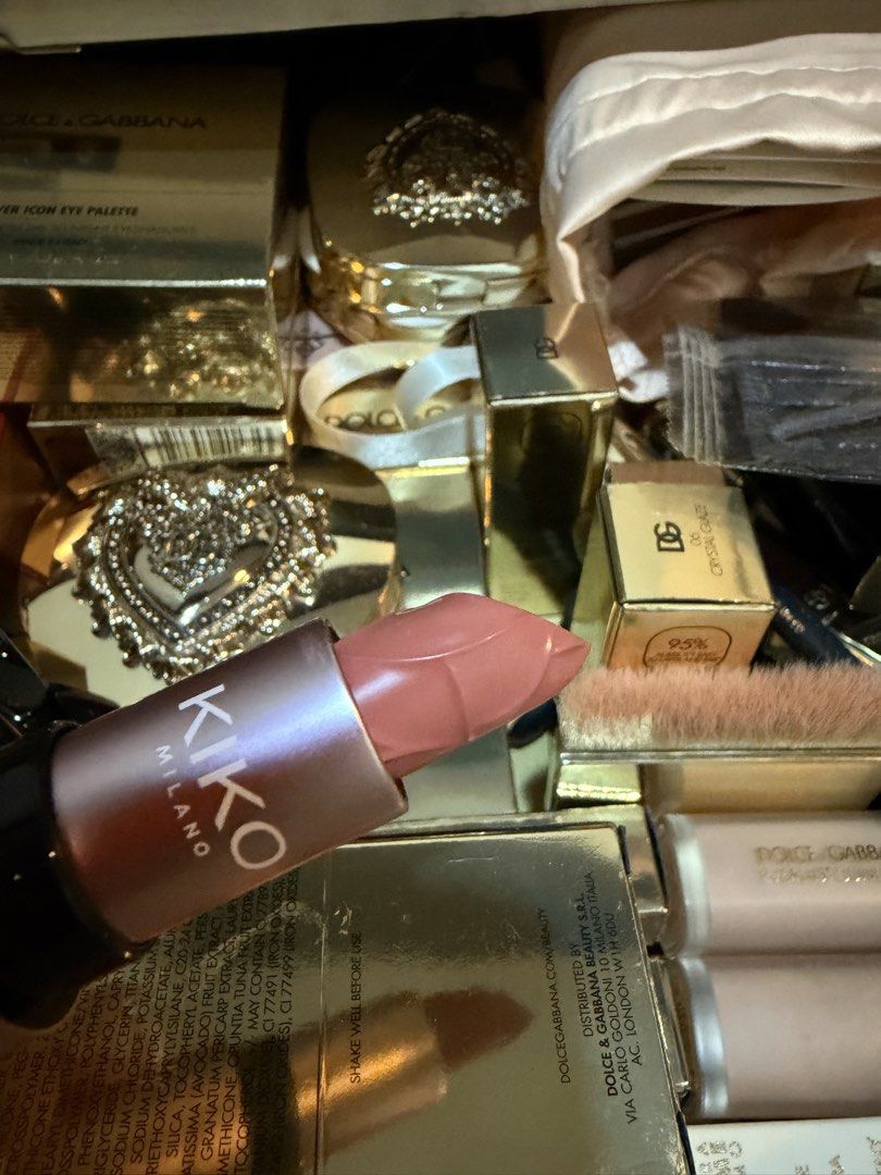 Kiko Milano Lipstick Shade 02 (Category: Makeup) located in Muntinlupa City. Submitted by everythingmustgo_8475da (Listing ID 1456451468, Image 2). Description: - Kiko Milano Lipstick - Shade: 02 (Lovely Nude Pink) - Finish: Creamy - Packaging: Sleek and metallic - Ideal for: Everyday wear or a natural look - Reason for selling: Too many lipsticks.