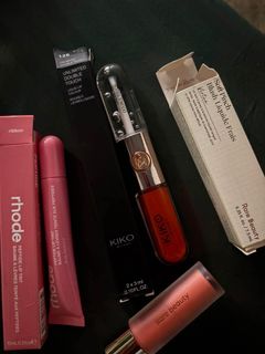(Category: ) located in . Submitted by laurandelle.shop (Listing ID 1456562371, Image 1). Description: .