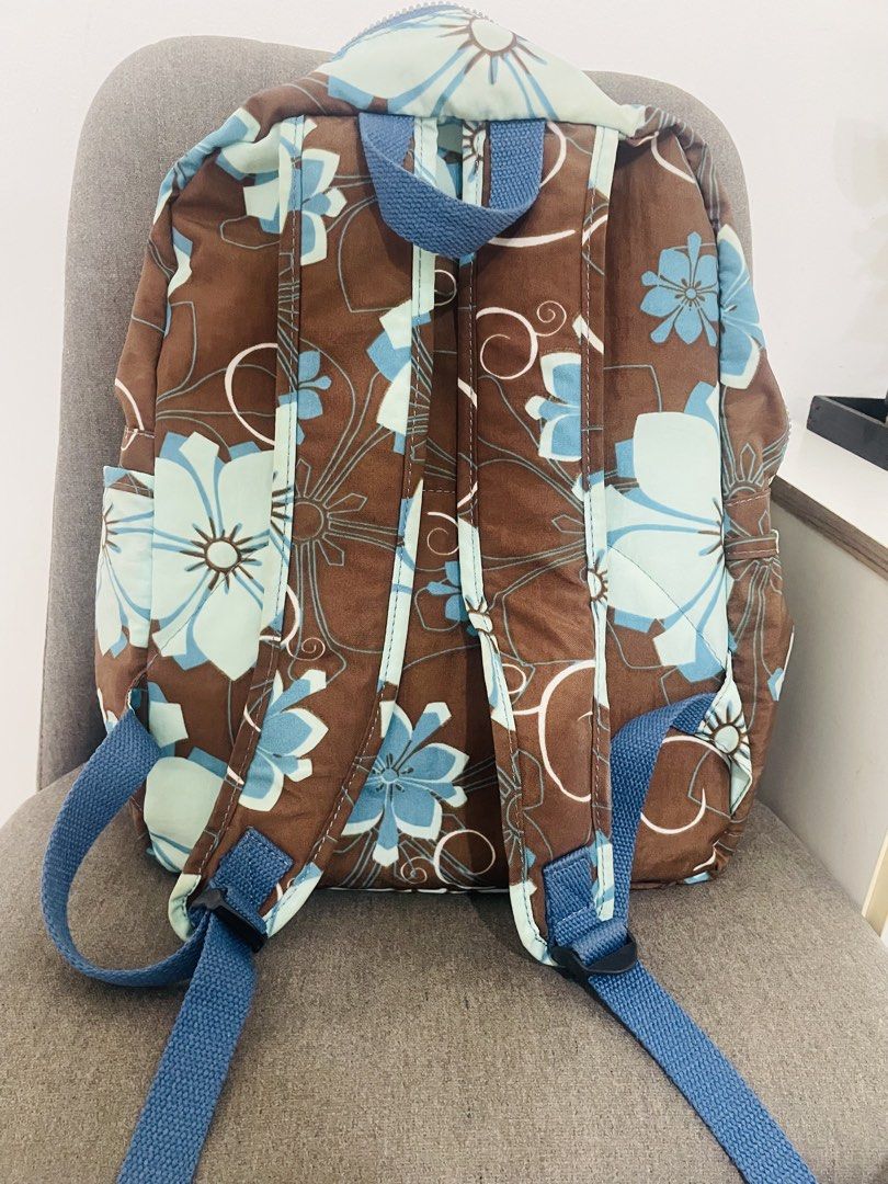 Kipling backpack (Category: Backpacks) located in Singapore. Submitted by mbangel (Listing ID 1456462302, Image 3). Description: Used kipling back pack with laptop pocket Used but not abused Looking for another owner that will bring it to good use again.
