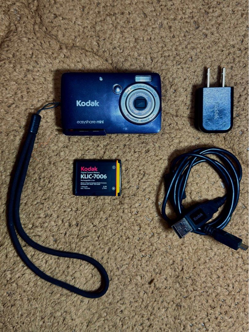 Kodak EasyShare Mini Digital Camera (Category: Cameras) located in Batangas. Submitted by cjmelendrez (Listing ID 1456538234, Image 2). Description: FOR SALE: Kodak Easyshare mini Digicam PLEASE READ THIS BEFORE BUYING. This camera is pre-owned/ secondhand. Kindly manage your expectations accordingly. SAMPLE PHOTOS ARE PROVIDED. 📷 Specifications — 10MP CCD Sensor — 3× Optical Zoom — 720p HD Video — SD/SDHC Memory Card Support — Rechargeable Li-i