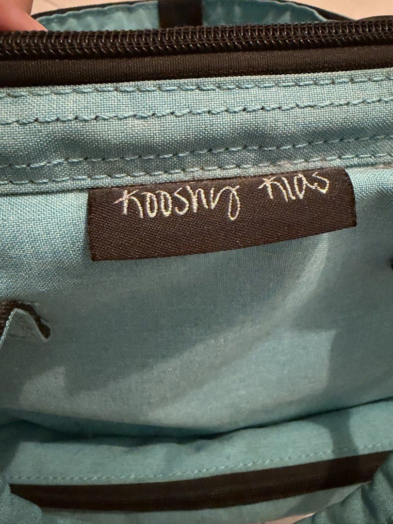 Kooshy Kids Baby Bag (Category: Diaper Bags & Wetbags) located in Las Pinas. Submitted by bibliomomma (Listing ID 1456514909, Image 2). Description: Kooshy Kids baby bag in turquoise. Spacious with a large main compartment, front zip pocket and side pockets, so there’s plenty of room for diapers, clothes, bottles and other baby essentials. Comes with sturdy handles and is easy to carry around. Pre-loved with some light signs of use, as shown in t
