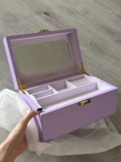 Bags, Shoes and Accessories （手袋/鞋/手飾） Collection item 1