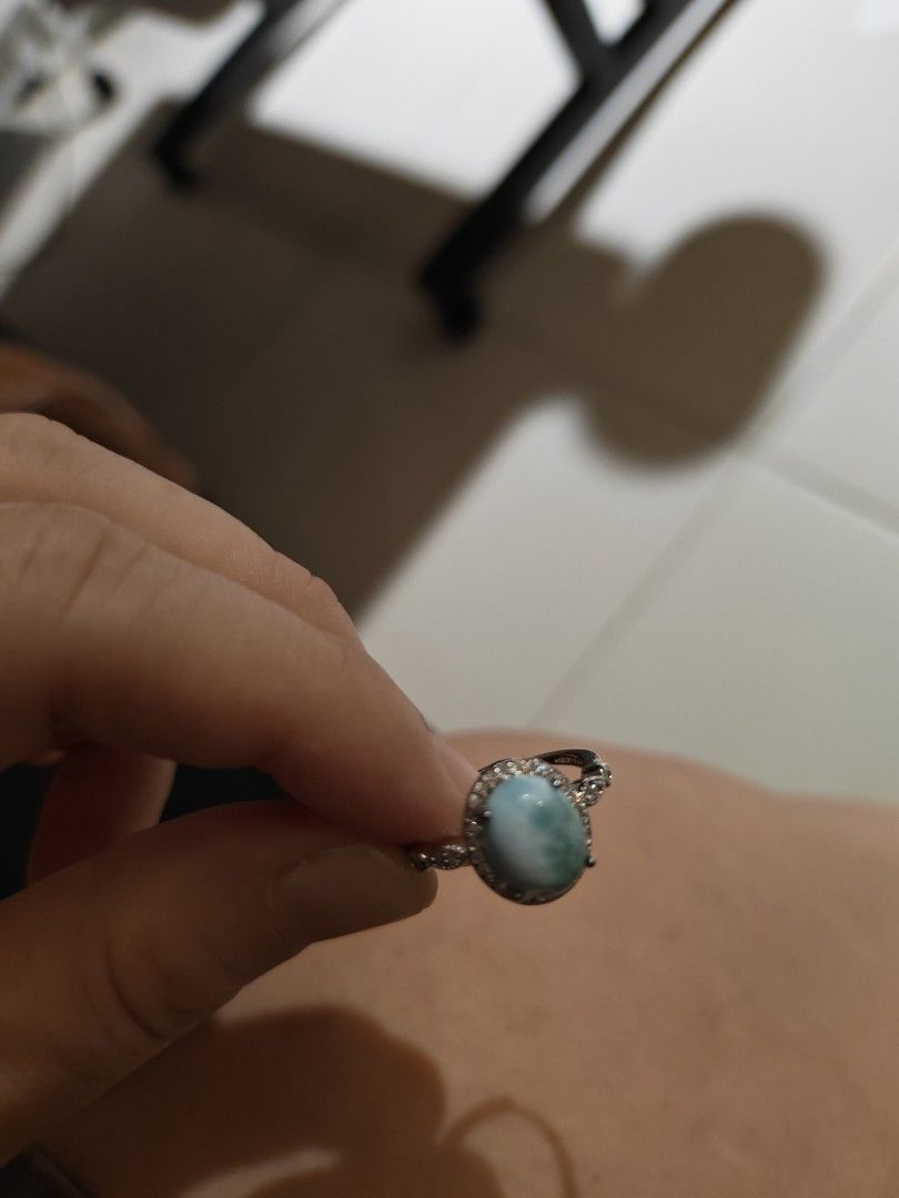 Larimer adjustable ring (Category: Rings) located in Singapore. Submitted by yunforeveryun (Listing ID 1456557928, Image 1). Description: brand new got it as a gift. no use. self collect at queentown if not top 2.50 for mailing.