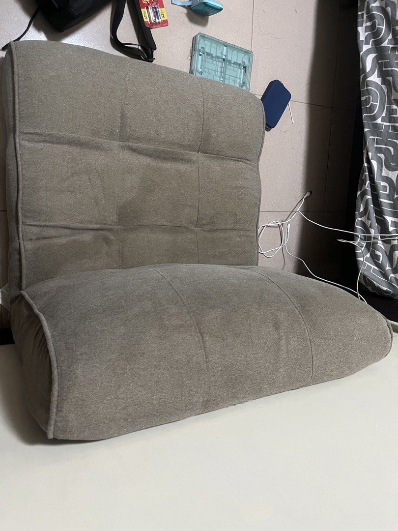 Tatami Chair (Category: Other Home Furniture) located in Quezon City. Submitted by missingmian (Listing ID 1456518587, Image 2). Description: Lazy boy big tatami chair unwashed.