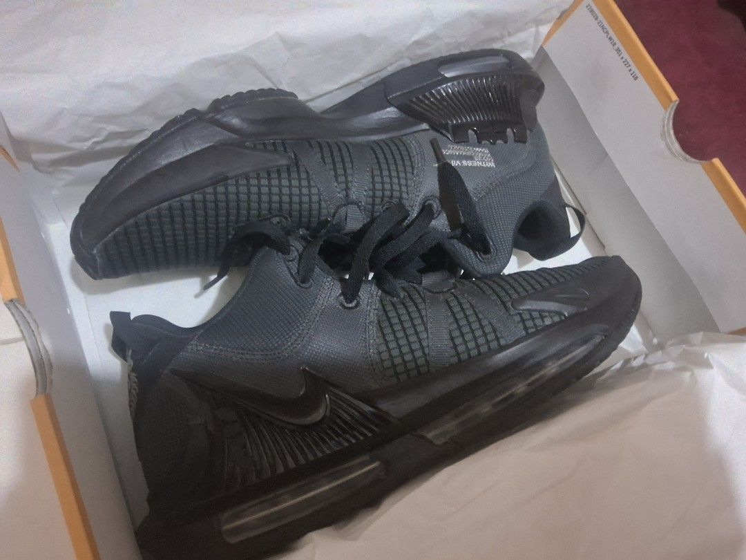 Lebron Witness 7 BLACK (Category: Sneakers) located in Manila. Submitted by sim1natividad (Listing ID 1456594176, Image 1). Description: need funds for emergency.