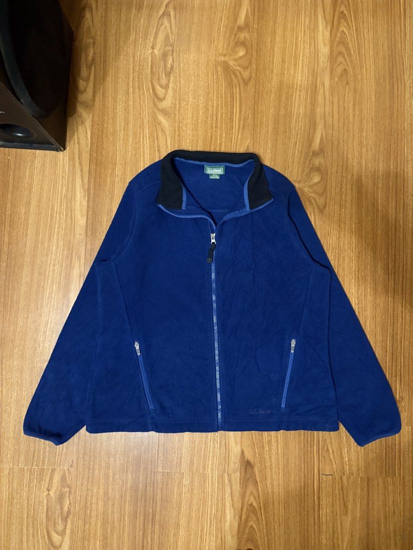 LL Bean blue fleece jacket large (Category: Coats, Jackets and Outerwear) located in Cavite. Submitted by _solidolo (Listing ID 1456518843, Image 1). Description: 26 x 23.