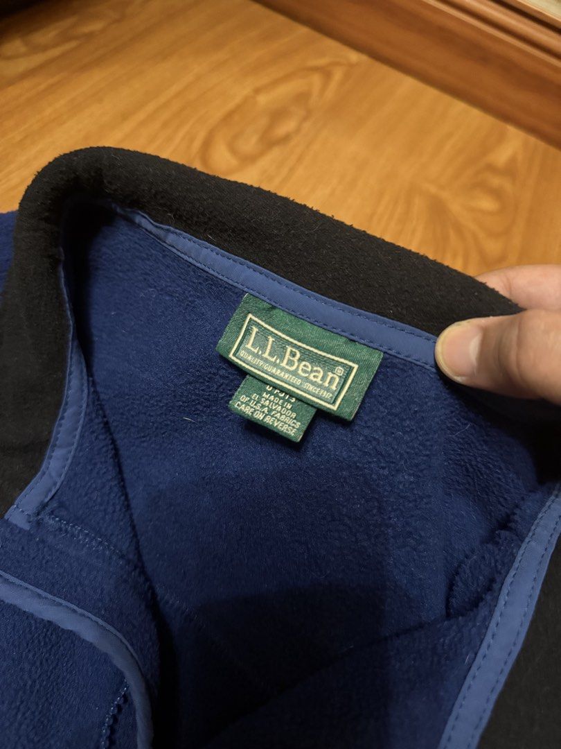 LL Bean blue fleece jacket large (Category: Coats, Jackets and Outerwear) located in Cavite. Submitted by _solidolo (Listing ID 1456518843, Image 3). Description: 26 x 23.