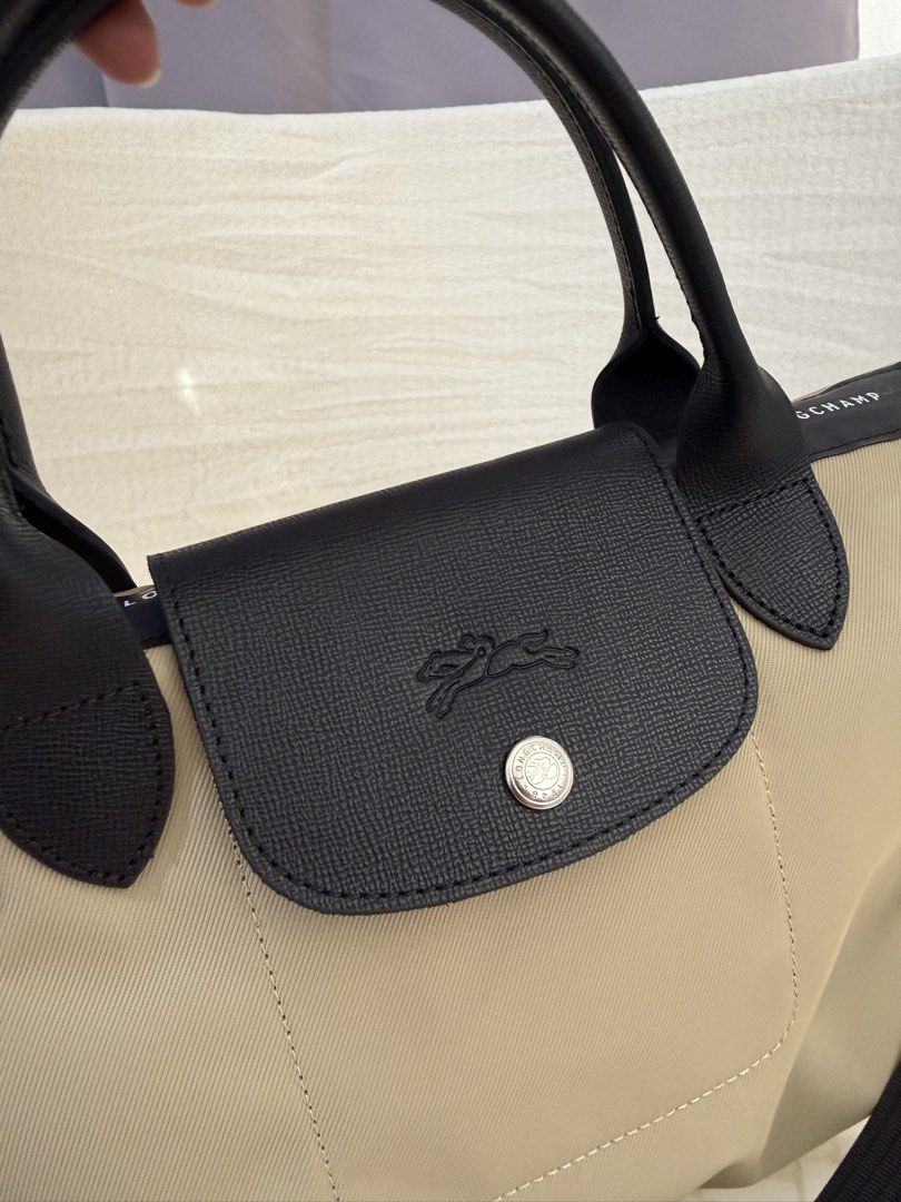 Longchamp energy small (Category: Luxury Bags & Wallets) located in Manila. Submitted by baglover1111 (Listing ID 1456574291, Image 3). Description: Brand new Guaranteed authentic .